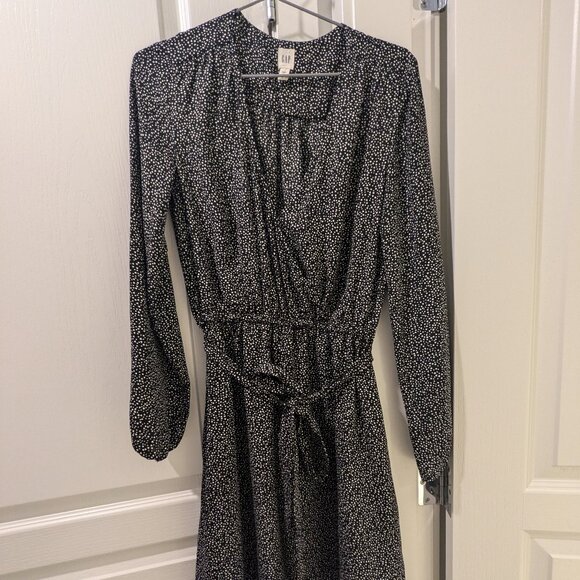 GAP Long Sleeved, V-Neck Dress, Size XS, Black with White Hearts - Picture 1 of 5